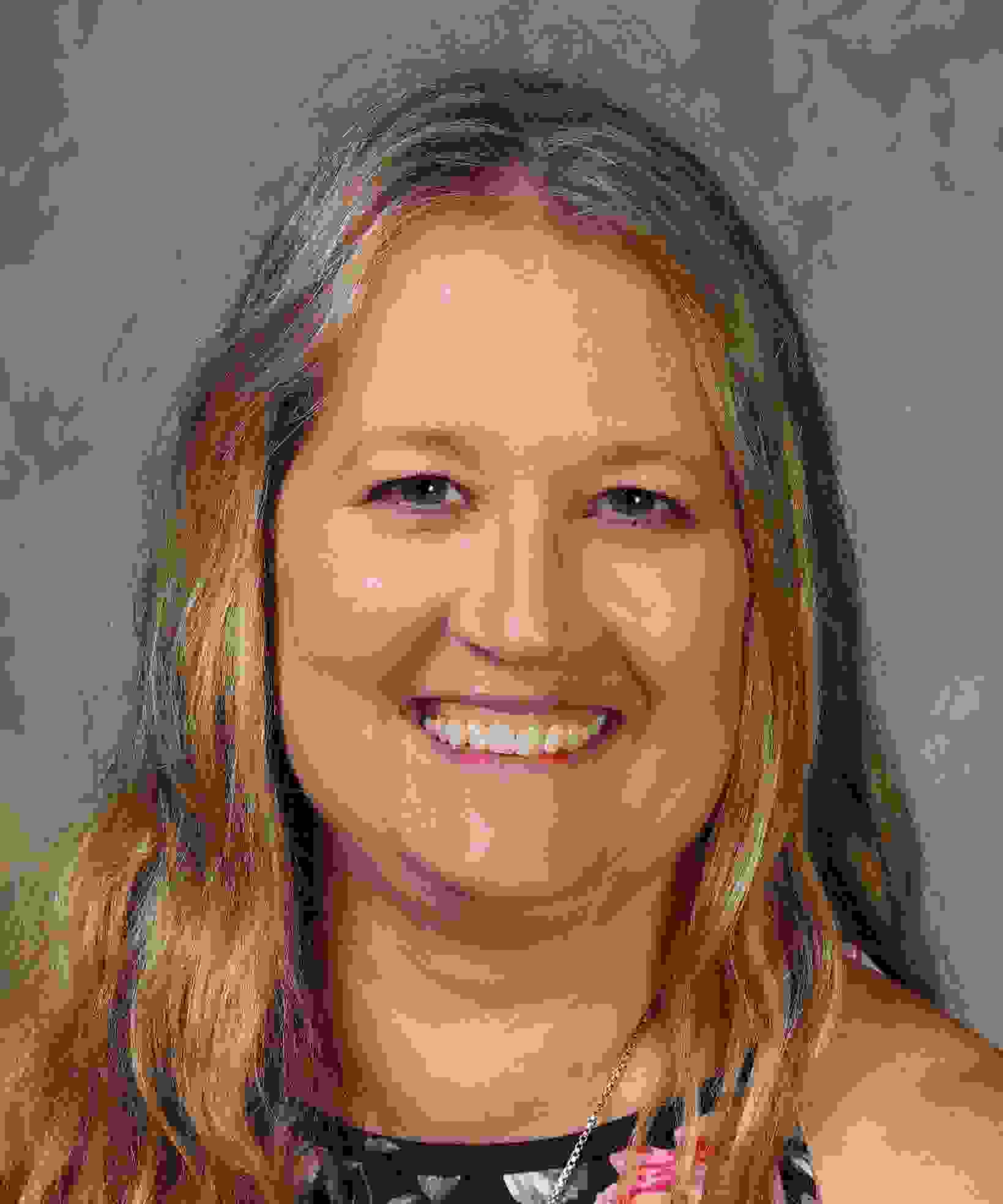 MAUREEN HUNT